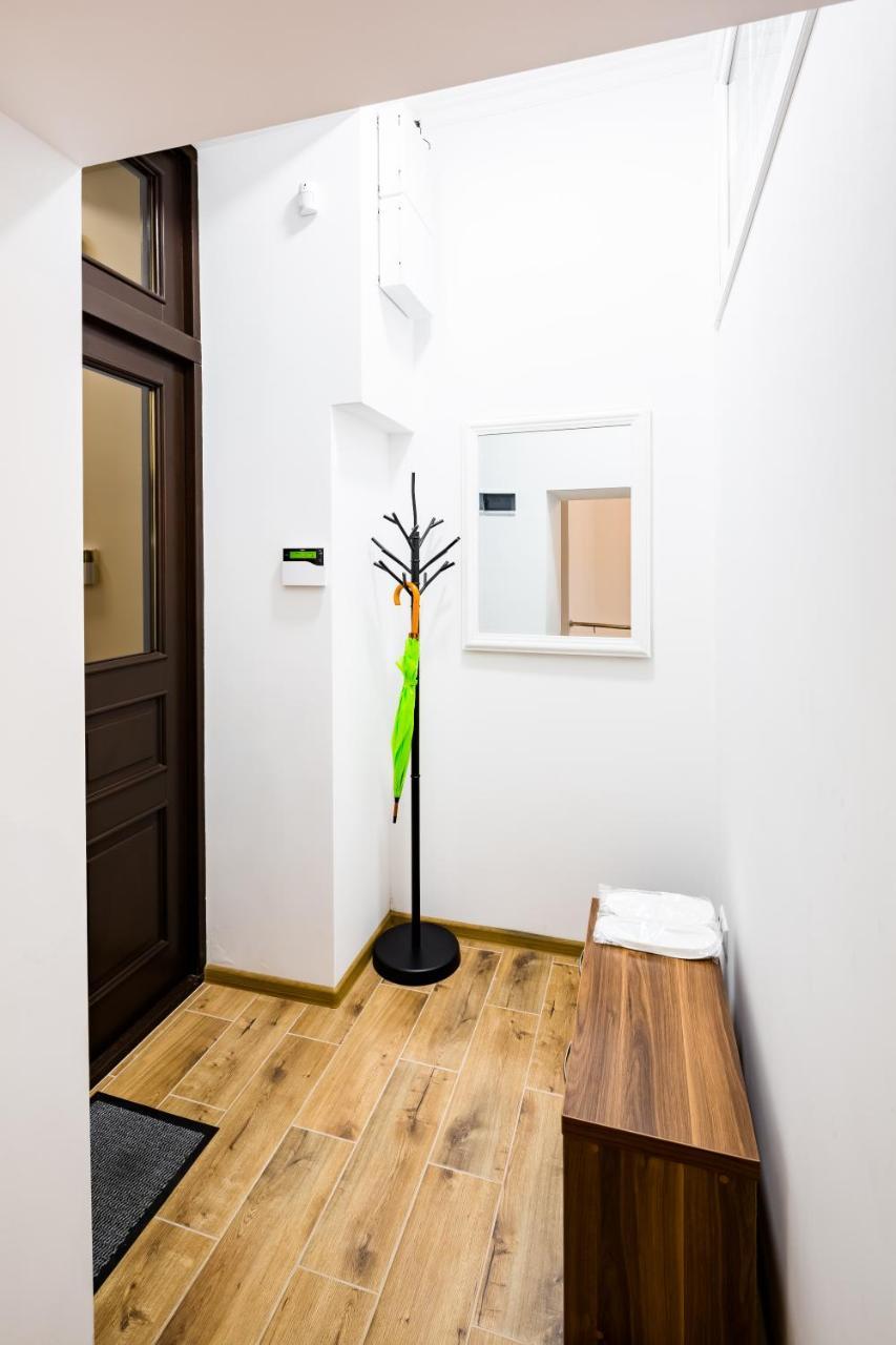 New Large 2 Bedroom In Lviv Historic Centre Экстерьер фото
