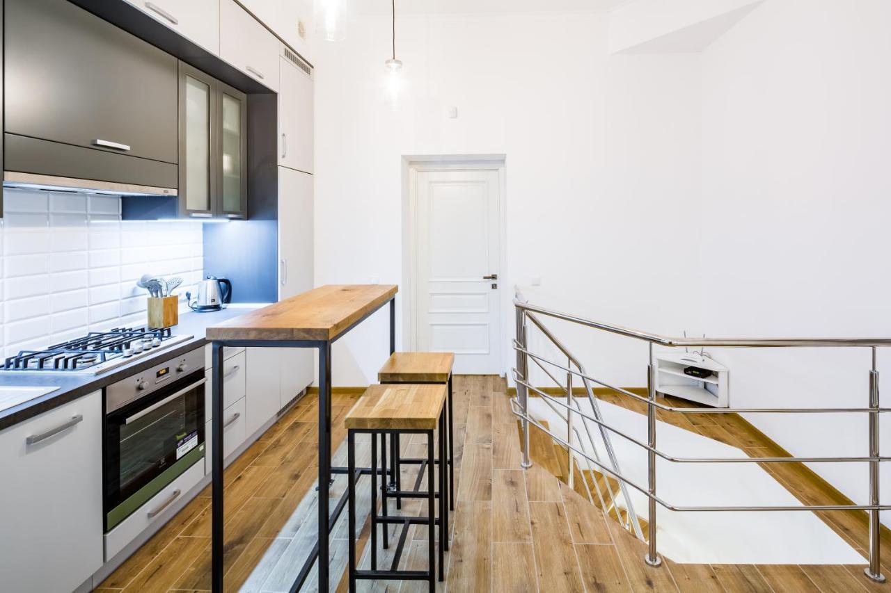 New Large 2 Bedroom In Lviv Historic Centre Экстерьер фото